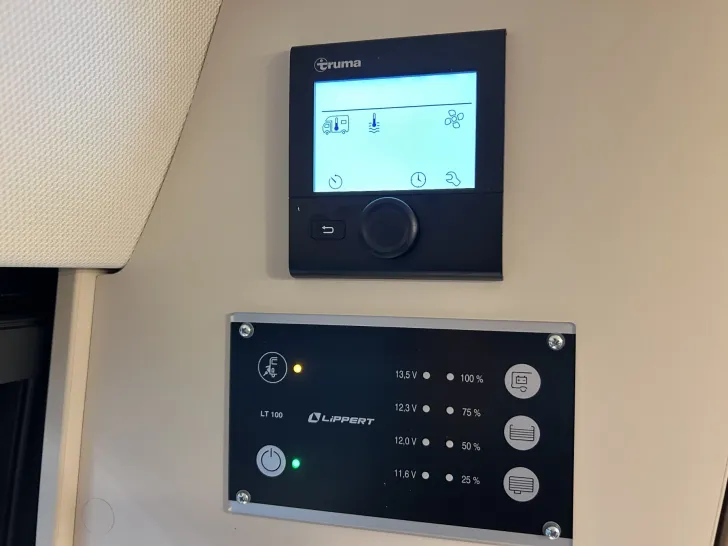 Fahrzeugbild Bürstner Papillon PC6.0 AT8G+Design/Komfort/Licht/Küchen Pack #19