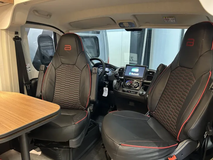 Fahrzeugbild Bürstner Papillon PC6.0 AT8G+Design/Komfort/Licht/Küchen Pack #22