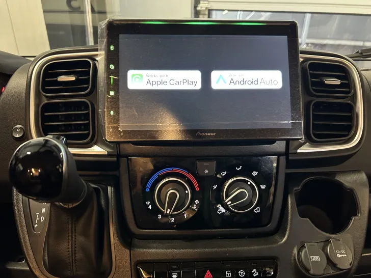 Fahrzeugbild Bürstner Papillon PC6.0 AT8G+Design/Komfort/Licht/Küchen Pack #25