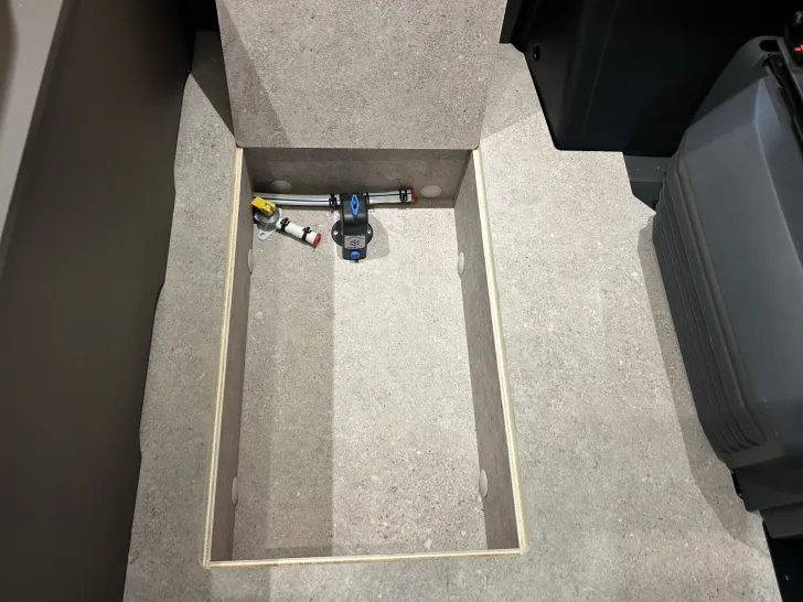 Fahrzeugbild Bürstner Papillon PC6.0 AT8G+Design/Komfort/Licht/Küchen Pack #28