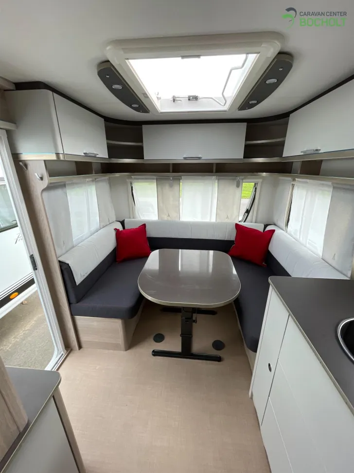 Fahrzeugbild Bürstner Premio 455 TS #4