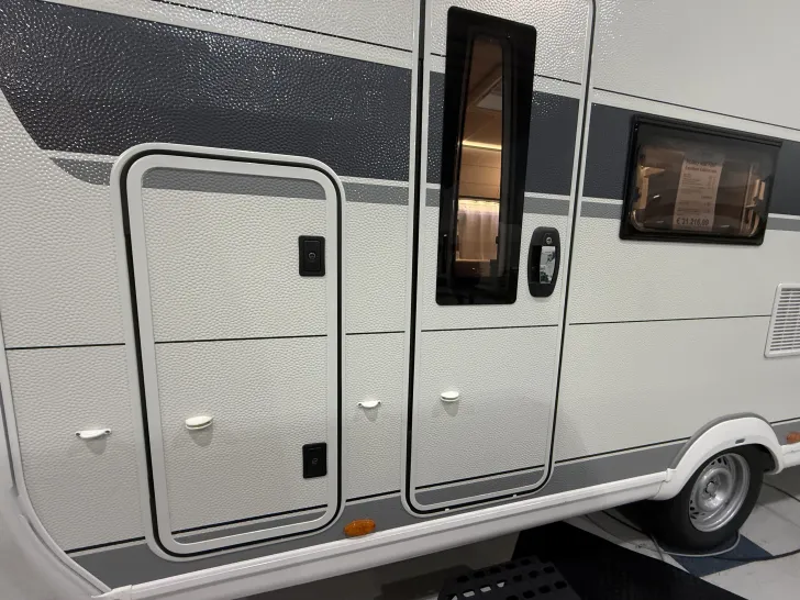 Fahrzeugbild Hobby Excellent Edition 490 KMF Garagenklappe #20