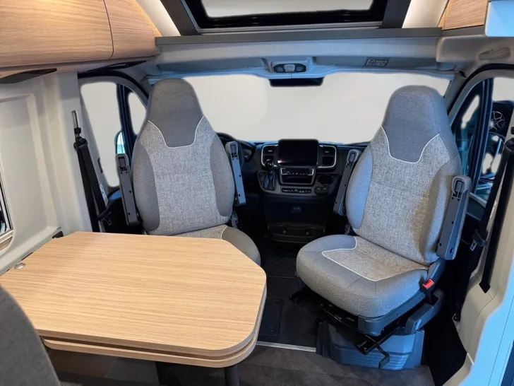 Fahrzeugbild Malibu Charming GT skyview 640 LE K #11