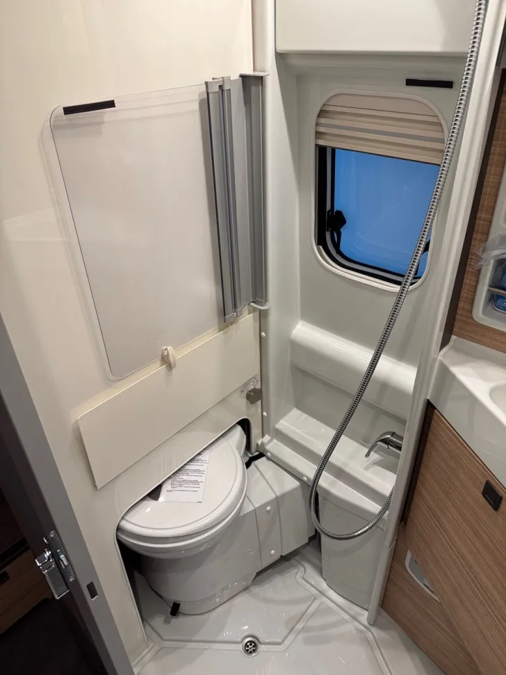 Fahrzeugbild Malibu Charming GT skyview 640 LE K #16