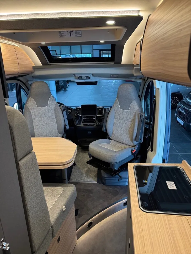 Fahrzeugbild Malibu Charming GT skyview 640 LE K #18