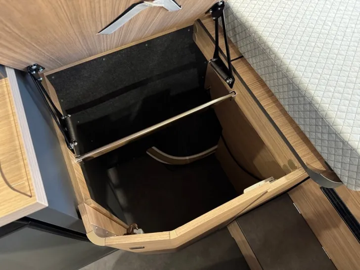 Fahrzeugbild Malibu Charming GT skyview 640 LE K #22