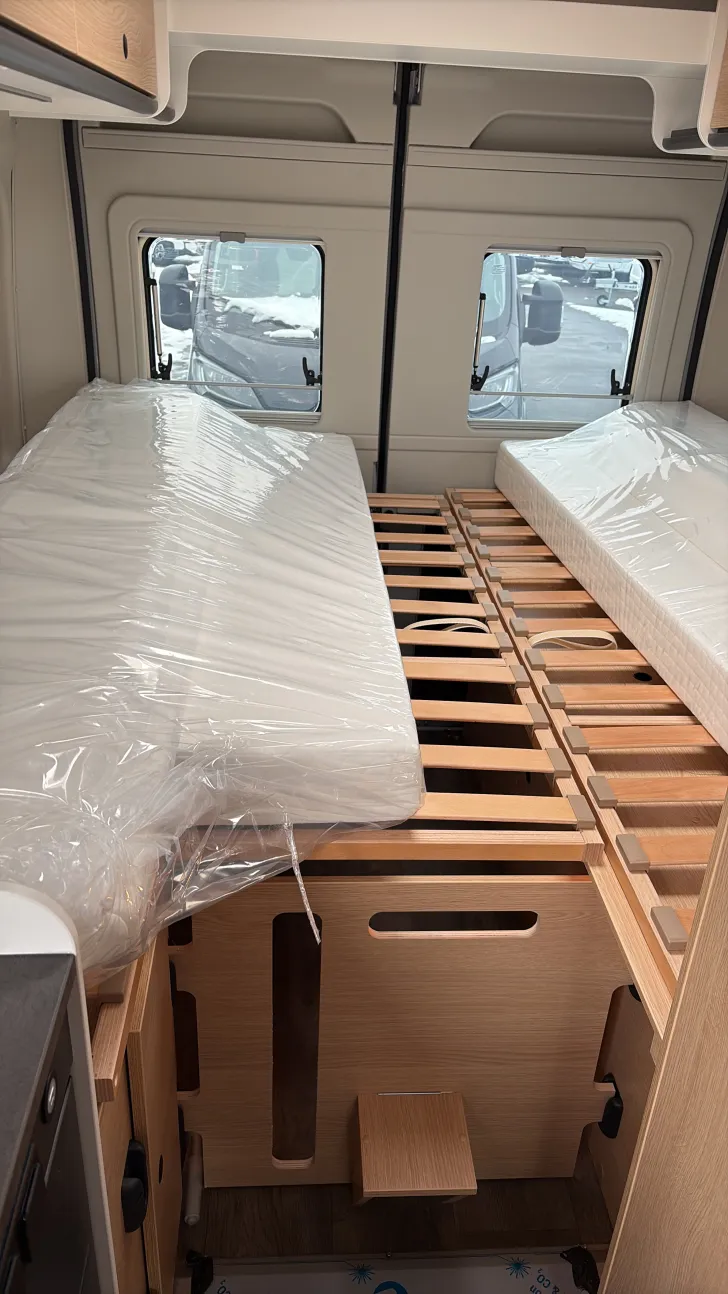 Betten Sunlight Camper Van CLIFF 640 X Automatik ACC Sofort verfügbar