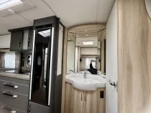 Fahrzeugbild Hobby De Luxe 460 UFe IC-Line 4.500 Euro PreisHighlight #7