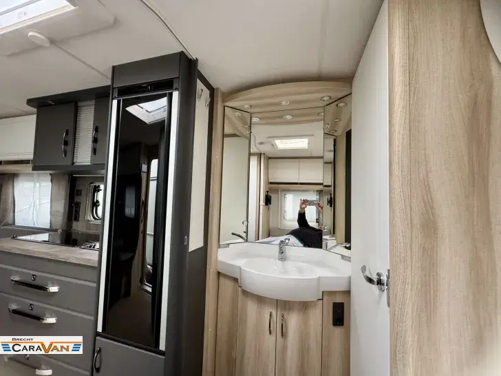 Fahrzeugbild Hobby De Luxe 460 UFe IC-Line 4.500 Euro PreisHighlight #7