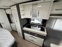 Fahrzeugbild Hobby De Luxe 495 WFB 1800 kg/Connect/Autarkvorb. #4