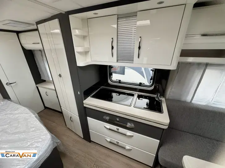 Fahrzeugbild Hobby De Luxe 495 WFB 1800 kg/Connect/Autarkvorb. #4