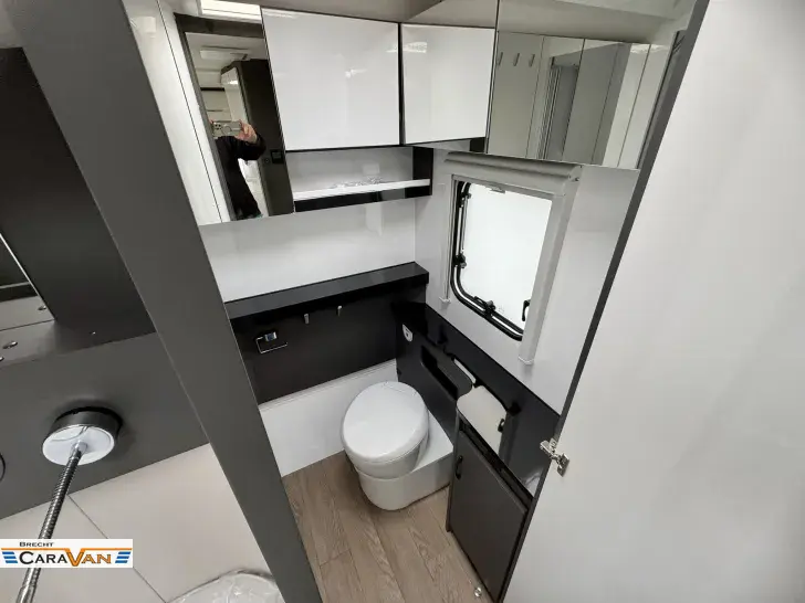 Fahrzeugbild Hobby De Luxe 495 WFB 1800 kg/Connect/Autarkvorb. #8