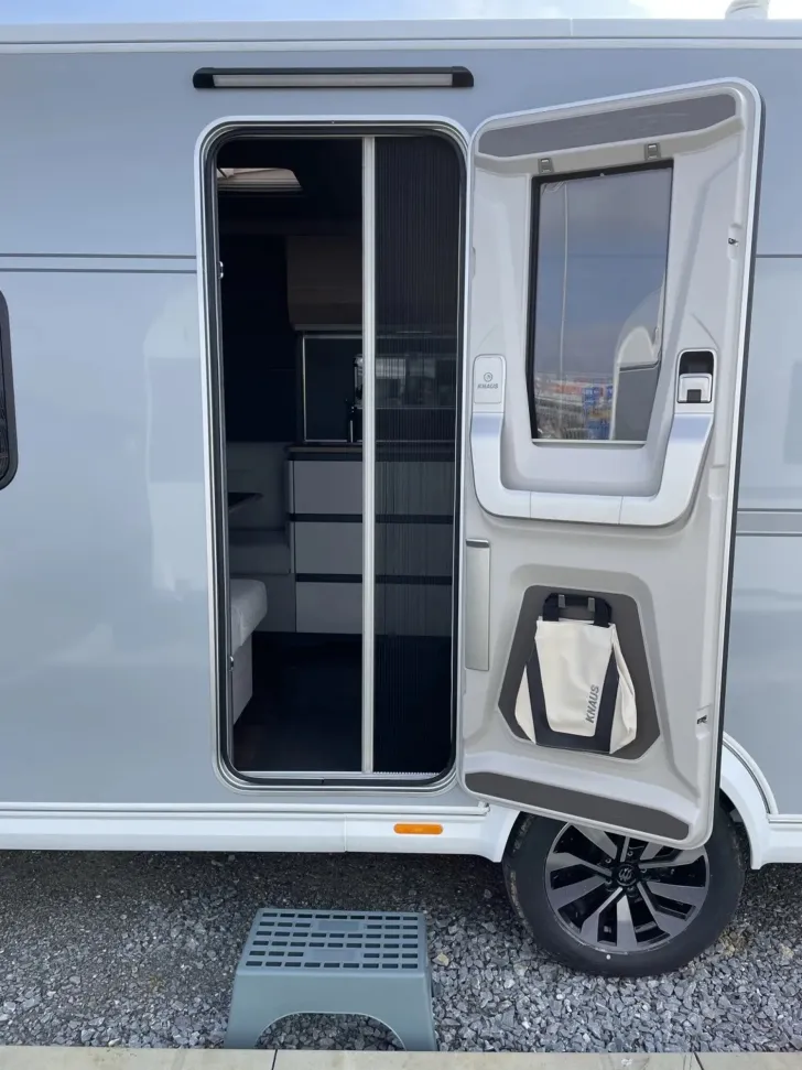 Fahrzeugbild Knaus Azur 500 FU #6