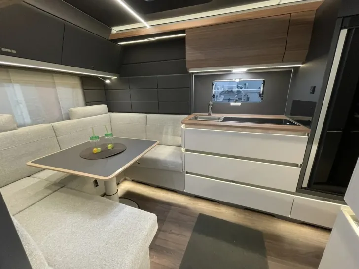 Fahrzeugbild Knaus Azur 500 FU #12