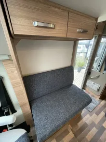 Fahrzeugbild Weinsberg CaraSuite 650 MF mit Hubbett #5