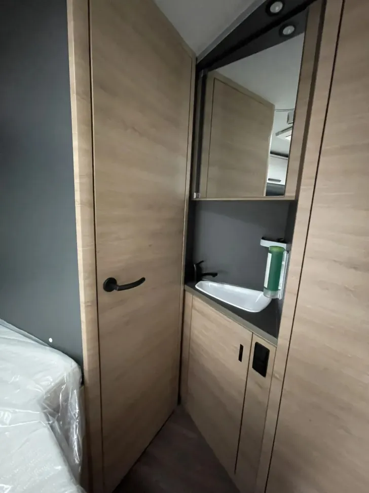 Fahrzeugbild Knaus L!VE WAVE PLATINUM SELECTION 650 MF LIVE WAVE #11