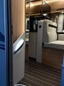 Fahrzeugbild Knaus Sky TI 700 MEG IC-Line /volle/Ausstattung-Top #10