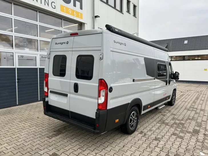 Fahrzeugbild Sunlight Cliff X 640 #4