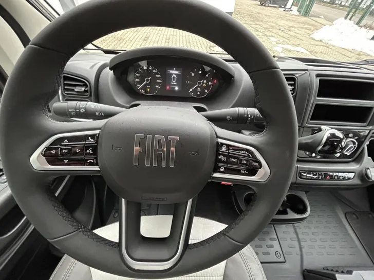 Fahrzeugbild Sunlight Cliff X 640 #18