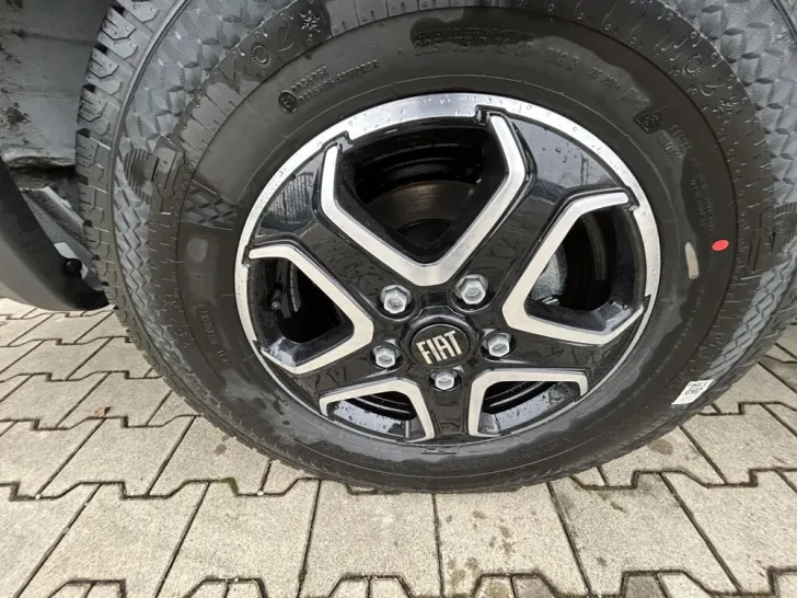 Fahrzeugbild Sunlight Cliff X 640 #23