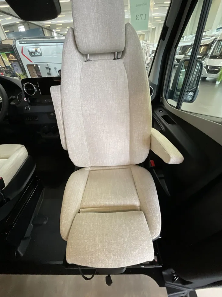 Fahrzeugbild Hymer Grand Canyon S CrossOver 600 #3