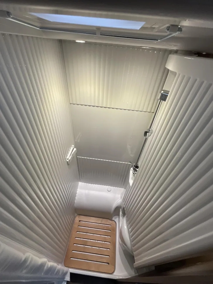 Fahrzeugbild Carado V 337 Markise, LED-Scheinwerfer, Fahrradträger #16