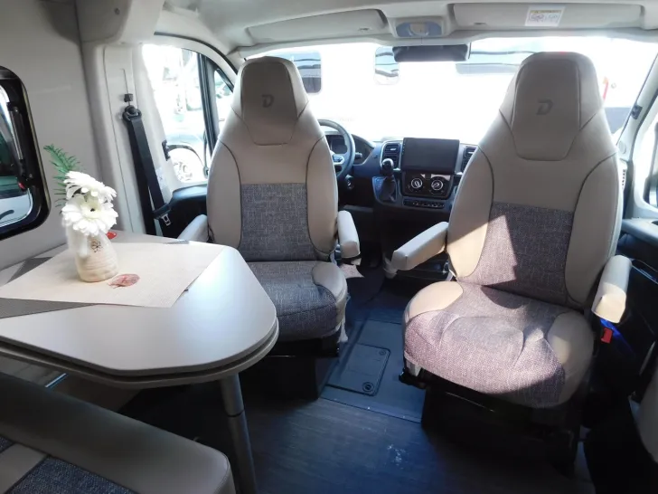 Fahrzeugbild Dethleffs Globetrail 600 DK Fiat Automatik, Markise, Navi #7