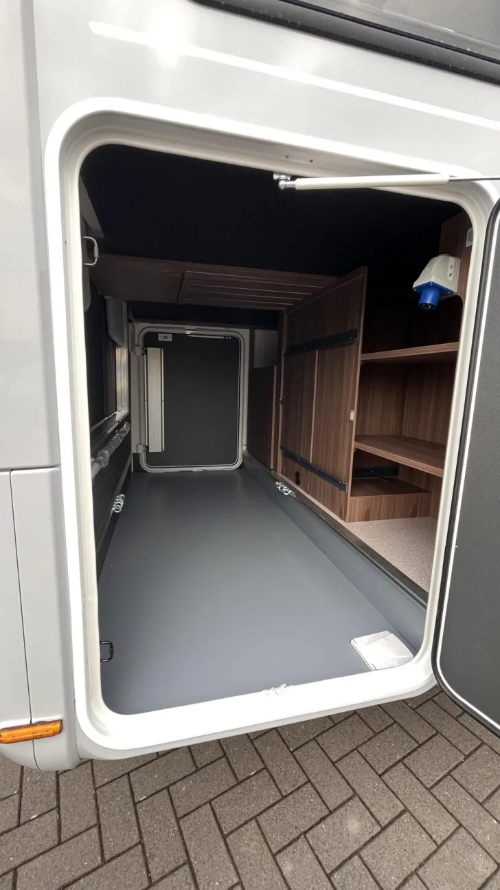 Fahrzeugbild LMC Cruiser 750 EF #4