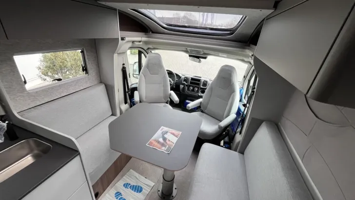 Fahrzeugbild LMC Cruiser 750 EF #6