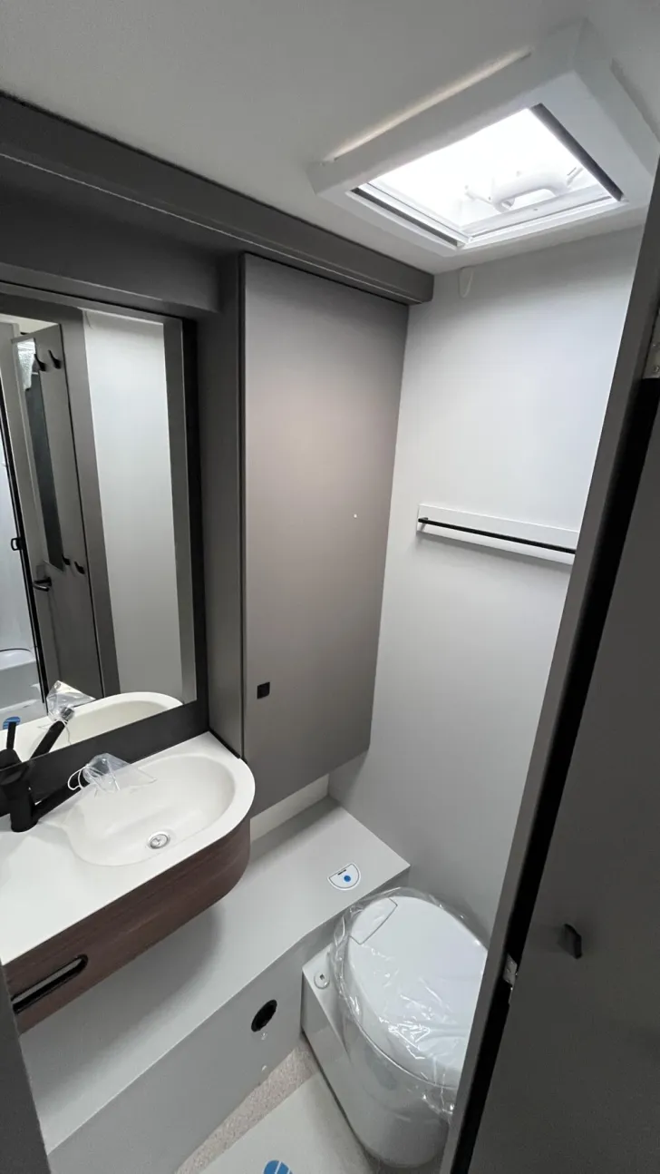 Fahrzeugbild LMC Cruiser 750 EF #11