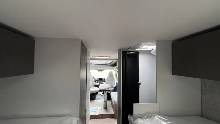 Fahrzeugbild LMC Cruiser 750 EF #13