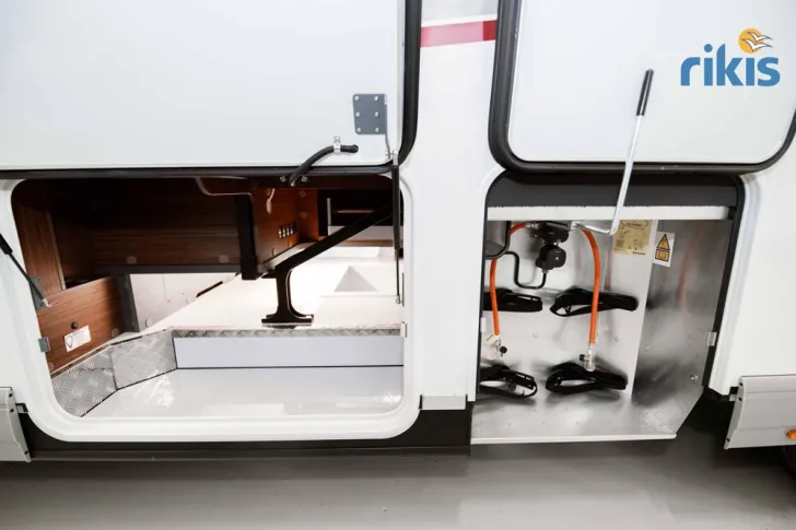 Fahrzeugbild Carthago chic c-line I 5.9 XL LE #11