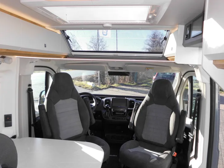 Fahrzeugbild Hobby PRESTIGE Van 640 ET First Edition Automatik 180PS Combi D 6E ;-) #16