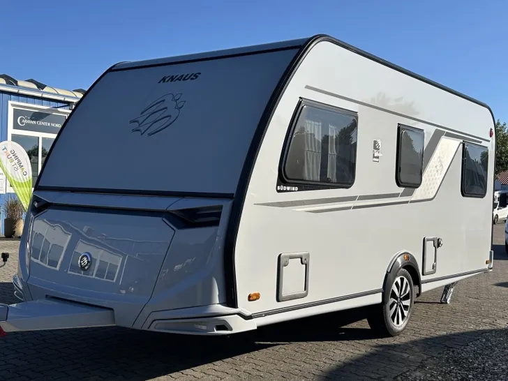 Fahrzeugbild Knaus SÜDWIND 460 EU BLACK SELECTION #1