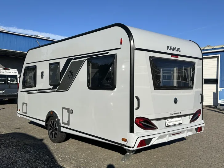 Fahrzeugbild Knaus SÜDWIND 460 EU BLACK SELECTION #3