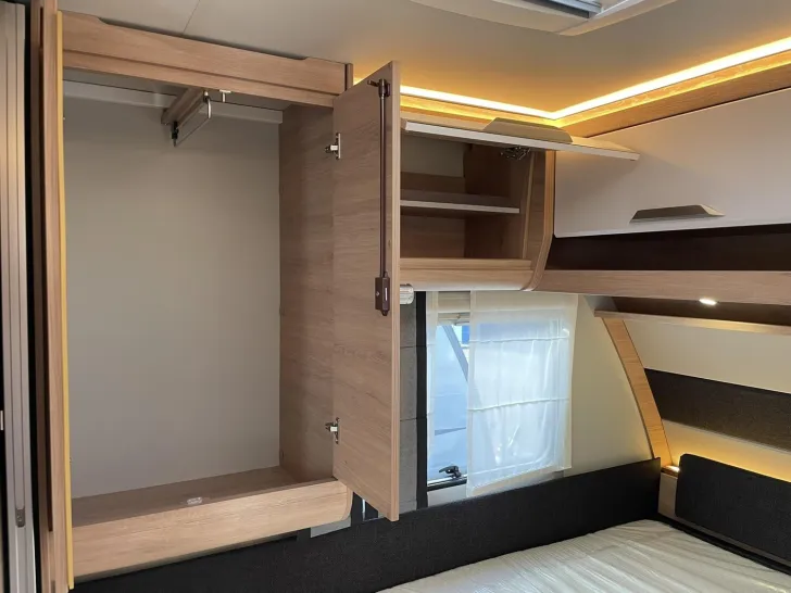 Fahrzeugbild Knaus SÜDWIND 460 EU BLACK SELECTION #11