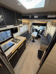 Fahrzeugbild Challenger Teilintegriert Graphite Edition 260 Drive Arctic #21