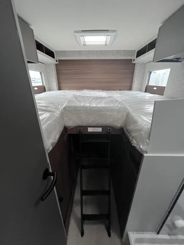 Fahrzeugbild LMC Cruiser 750 EL #9
