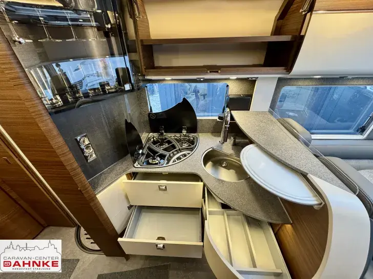 Fahrzeugbild Carthago chic c-line I 4.9 LE L ! Ohne Hubbett ! Markise #12