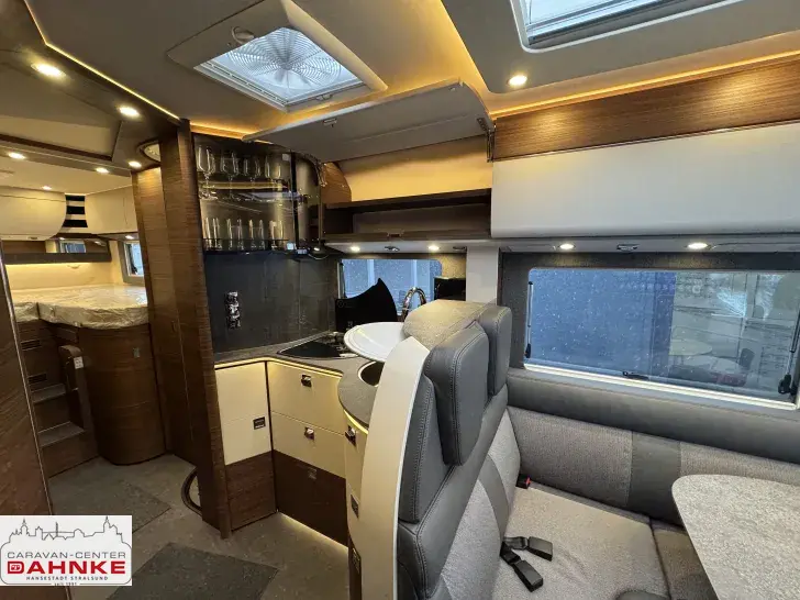 Fahrzeugbild Carthago chic c-line I 4.9 LE L ! Ohne Hubbett ! Markise #17