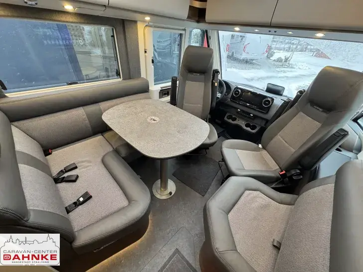 Fahrzeugbild Carthago chic c-line I 4.9 LE L ! Ohne Hubbett ! Markise #5