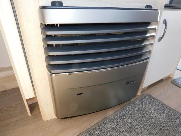 Fahrzeugbild De Luxe 460 SFf 2026er, TV-Halter, Hobby-Connect #18