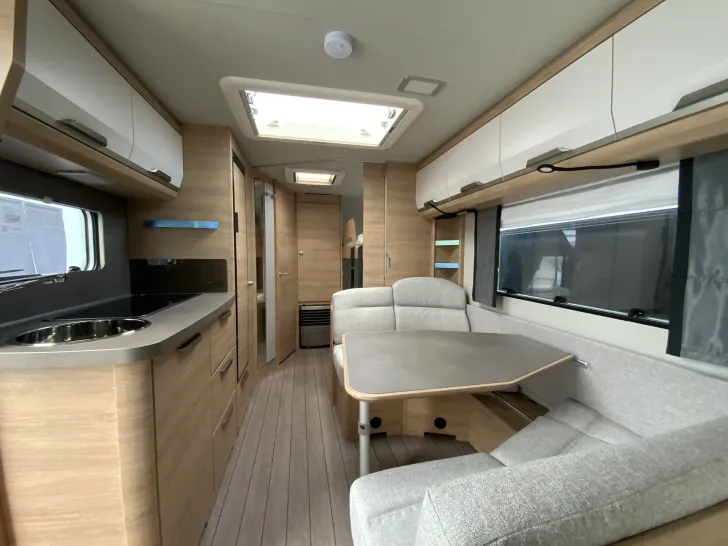 Fahrzeugbild Knaus Südwind 580 QS Black Selection 2.000 kg, Serviceklappe Heck #7
