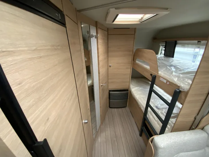 Fahrzeugbild Knaus Südwind 580 QS Black Selection 2.000 kg, Serviceklappe Heck #10