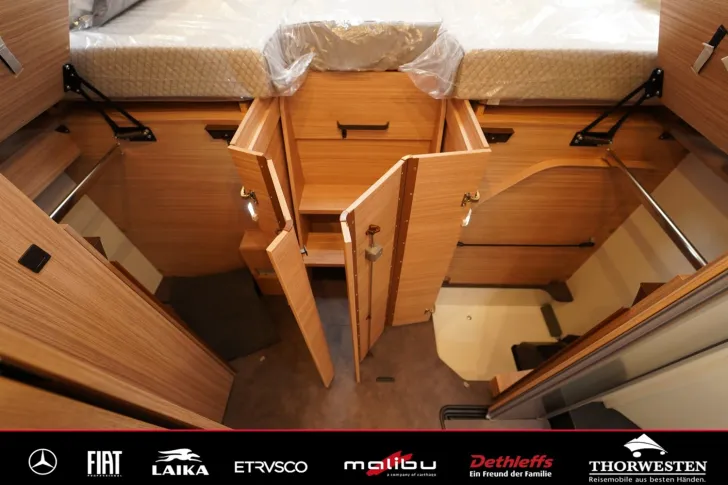 Fahrzeugbild Malibu T 470 RB LE K MB DISTRONIC ALDE Wechselrichter #35
