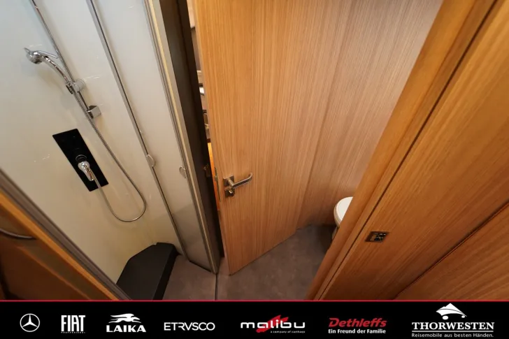 Fahrzeugbild Malibu T 470 RB LE K MB DISTRONIC ALDE Wechselrichter #38