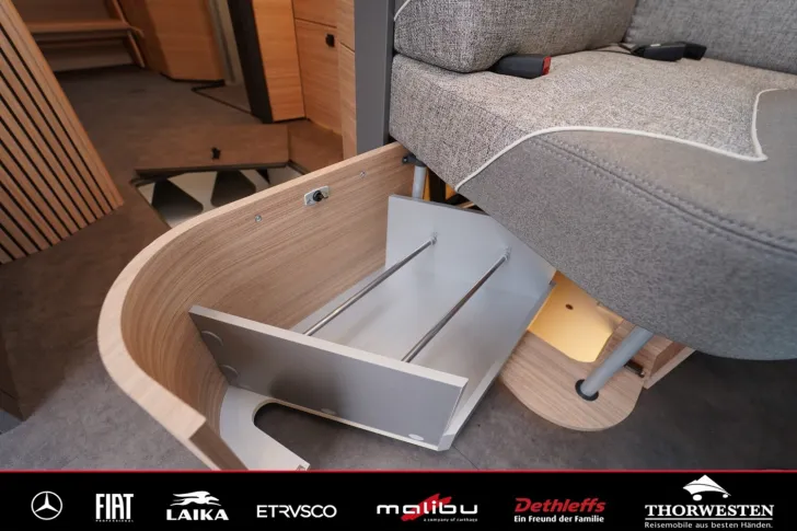 Fahrzeugbild Malibu T 470 RB LE K MB DISTRONIC ALDE Wechselrichter #49