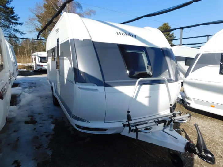 Fahrzeugbild Hobby De Luxe 545 KMF Combi6E, 2T, Fahrradträger #4