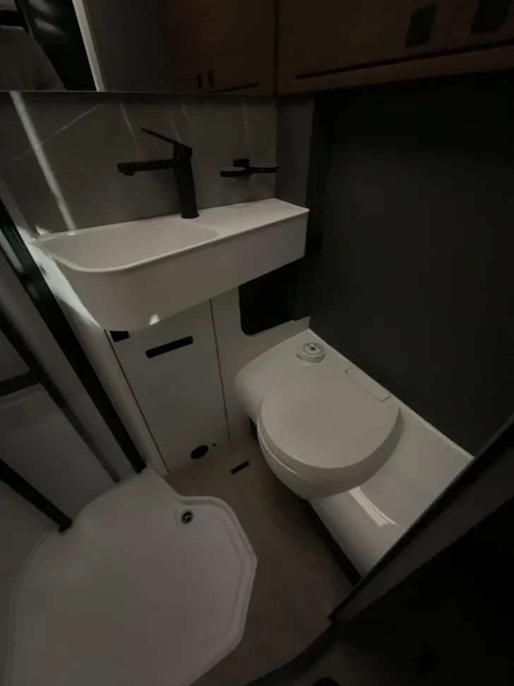 Fahrzeugbild Hymer B-Klasse MC I 600 Dieselheizung, Autarkie-Paket #8