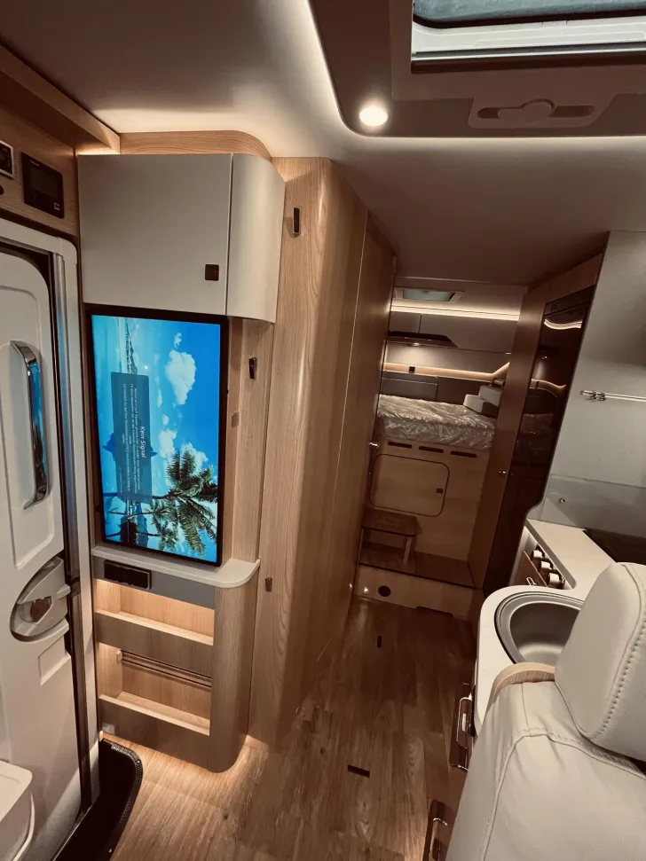 Fahrzeugbild Hymer B-Klasse MC I WhiteLine 550 Dachklima, Solar, TV #12
